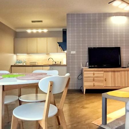 Fajny Kat - Apartamenty W Centrum, Najwyzsze Opinie Gosci Jelenia Gora Exterior photo