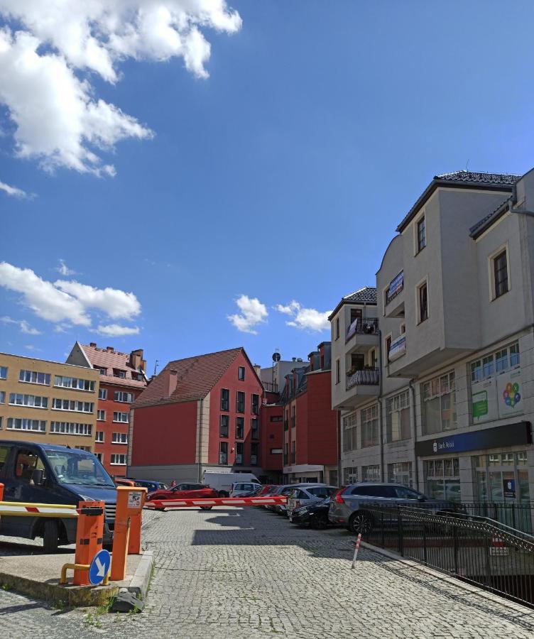 Fajny Kat - Apartamenty W Centrum, Najwyzsze Opinie Gosci Jelenia Gora Exterior photo