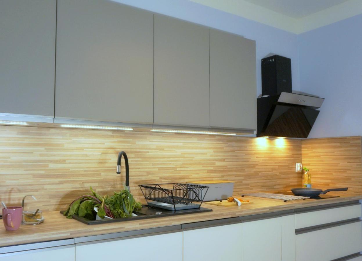 Fajny Kat - Apartamenty W Centrum, Najwyzsze Opinie Gosci Jelenia Gora Exterior photo